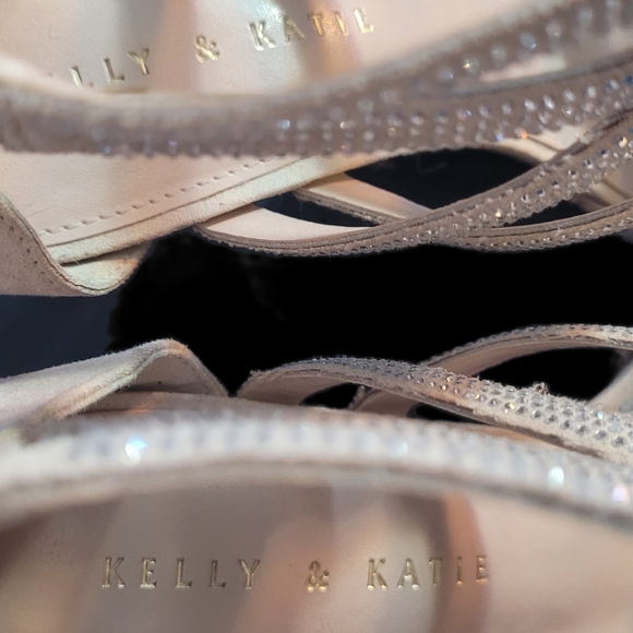 Kelly & Katie Nude Crystal Cutout High Heel Sandals Size 9M - Picture 6 of 6